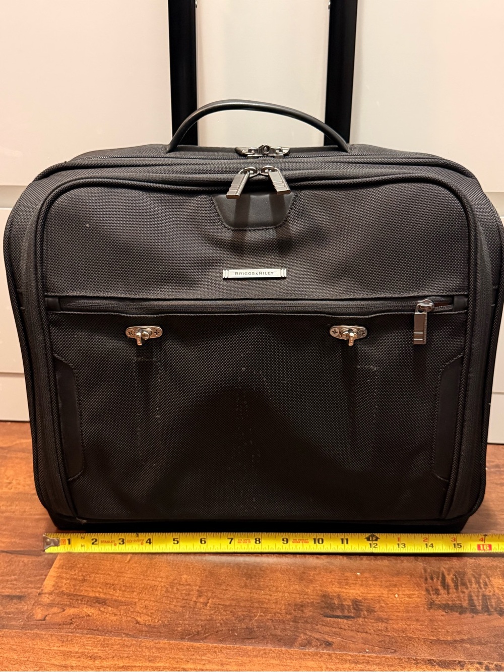 Briggs & Riley Black Business Roller Brief with Telescoping Handle